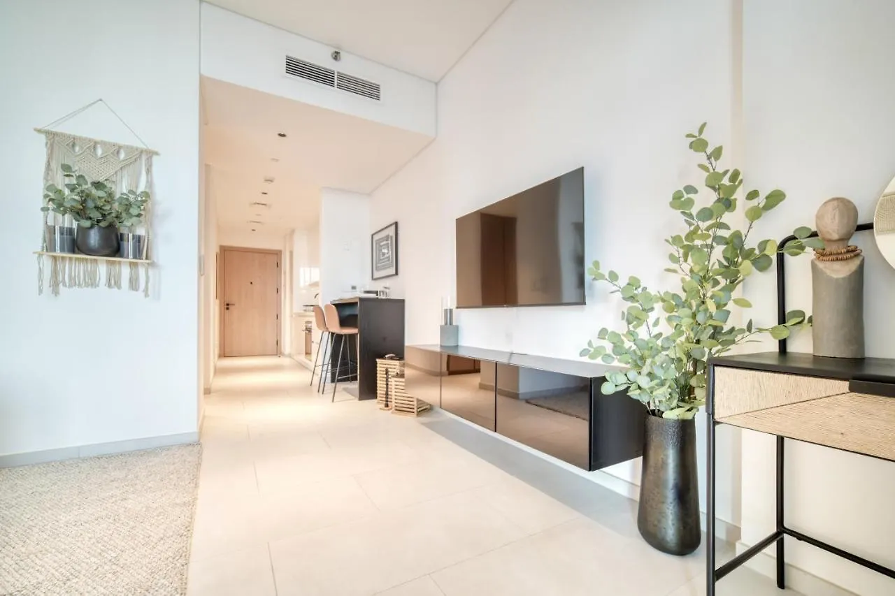 Marquise Square, Business Bay Dubai - Mint Stay 0*,  United Arab Emirates
