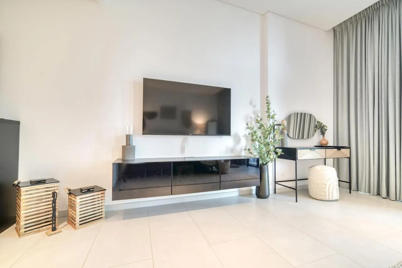 Marquise Square, Business Bay Dubai - Mint Stay Apartment