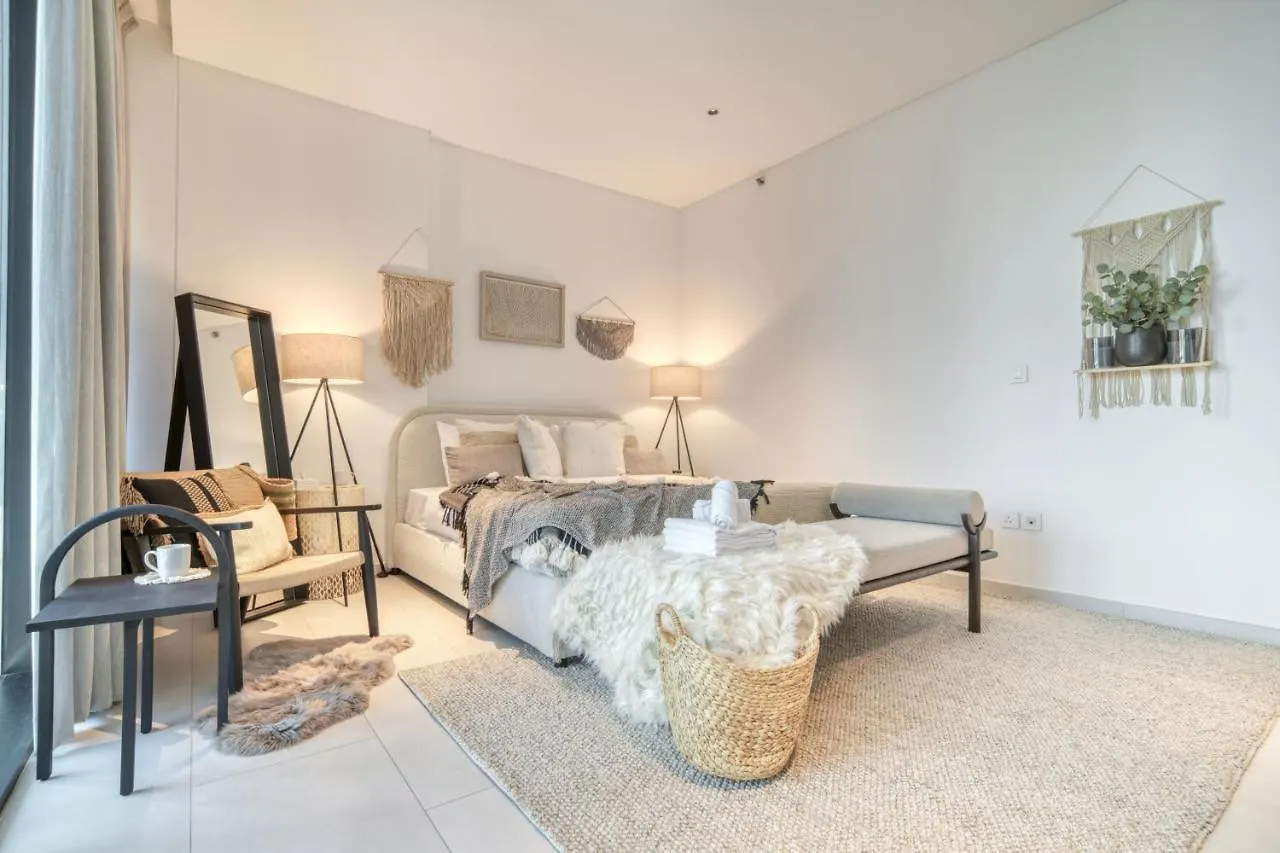 Marquise Square, Business Bay Dubai - Mint Stay 0*,  United Arab Emirates