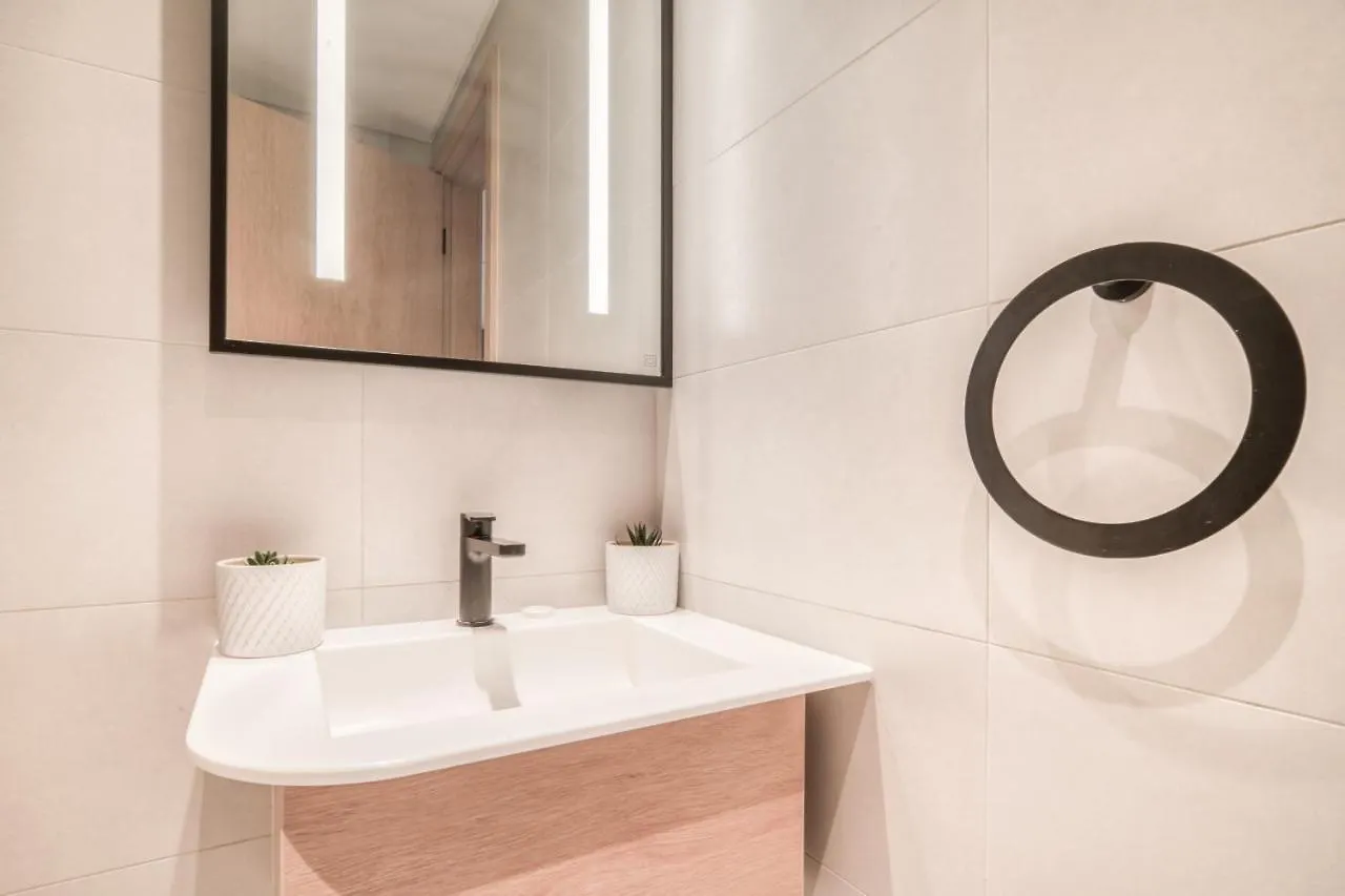 Apartment Marquise Square, Business Bay Dubai - Mint Stay